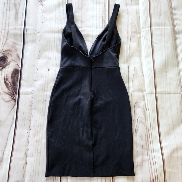**SOLD** Lulus "Perfect Pick Black Bodycon" V-neck Mini Sheath Dress | Size S - Picture 6 of 15